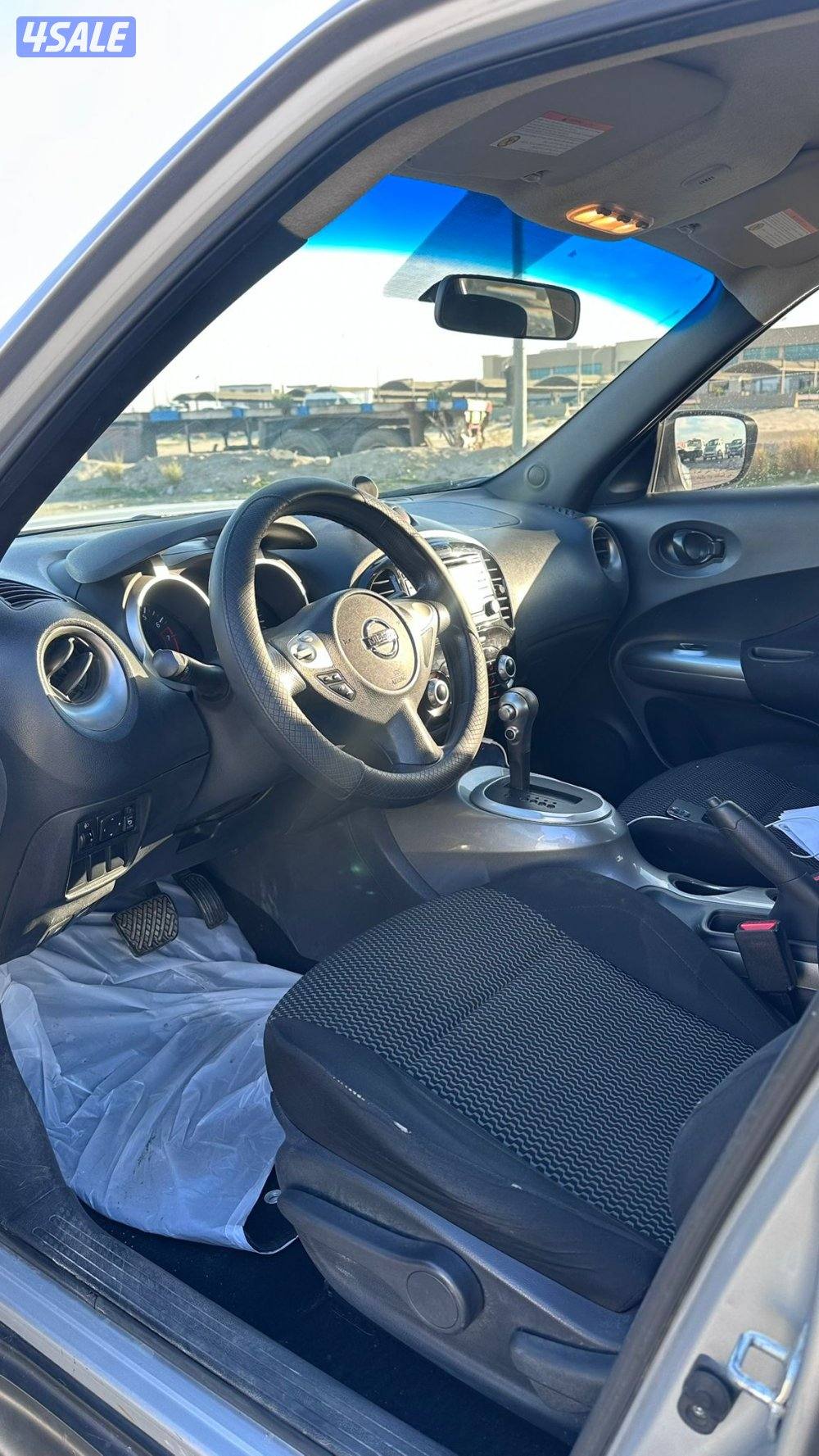 نيسان جوك موديل ٢٠١٥ فضي عداد ٢٩٢ الف بحاله جيده4