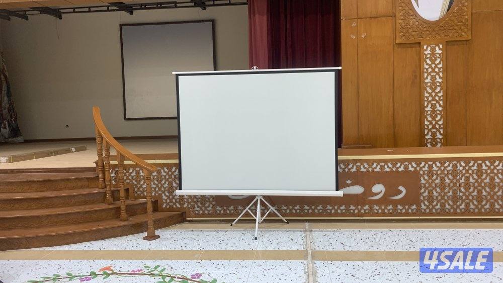 إيجار بروجكتور مع شاشات بروجكتور وقاعده7