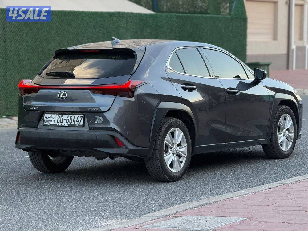 لكزس UX 300 هايبرد2