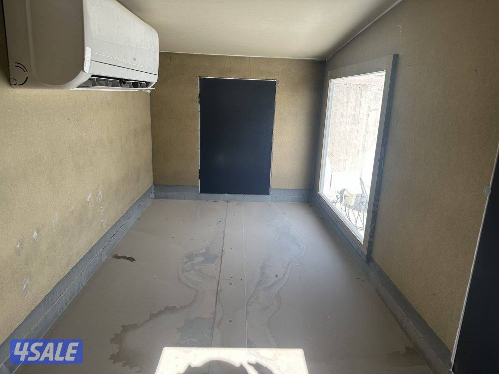 بيت للكلاب مع تكييف وتهوية. لم يتم استخدامه. سعر الجديد على 550 دك.2