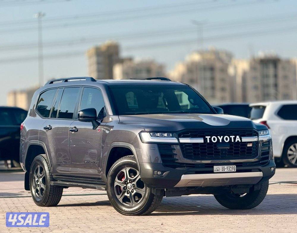 لاندكروزر GR 2024 الساير1
