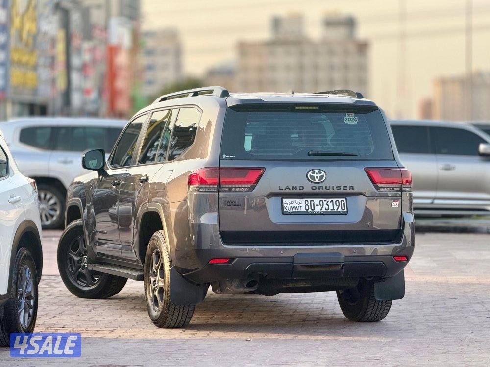 لاندكروزر GR 2024 الساير4