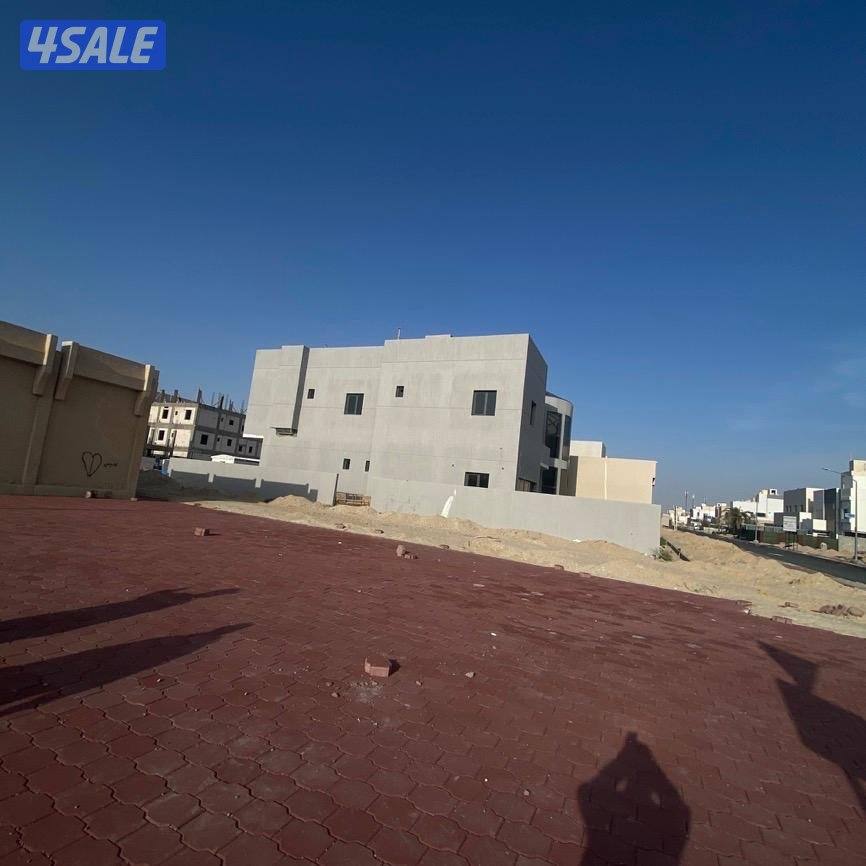 للبيع بيت بتوسعة الوفره موقع ثلاث شوارع وبجانب جميع الخدمات5