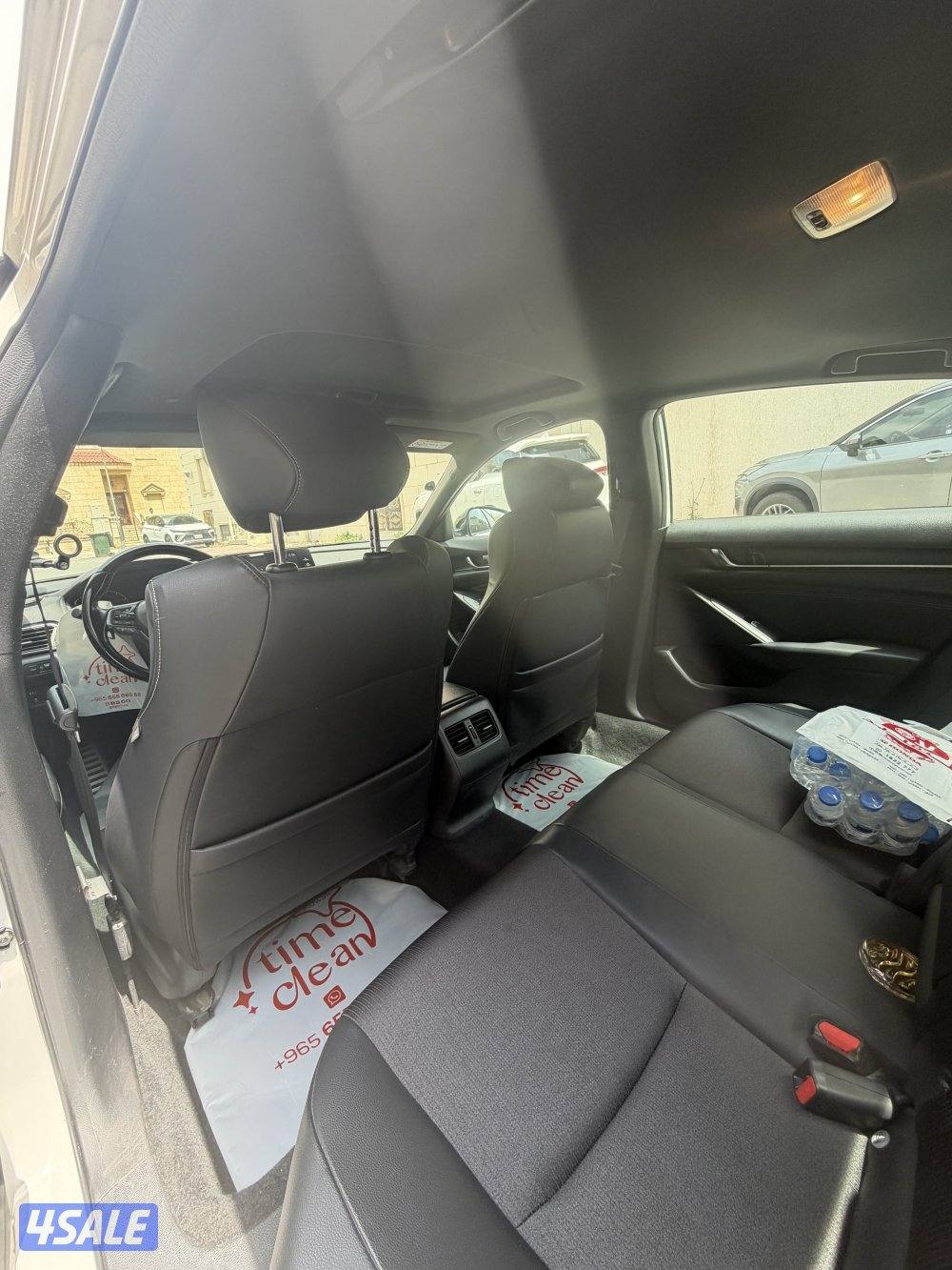 للبيع هوندا اكورد ابيض ماشي ١٣٠ السيارة تبارك الرحمن4