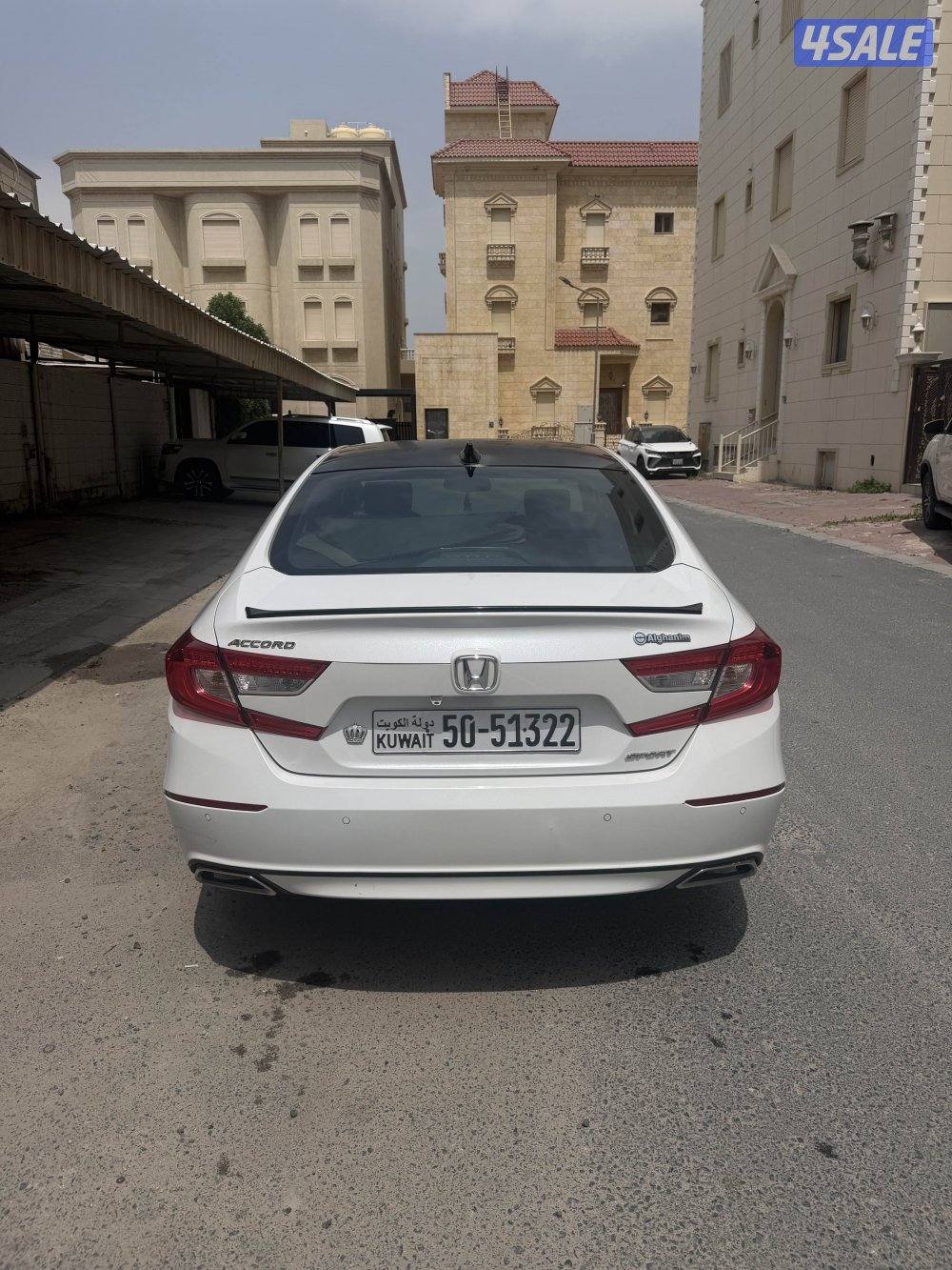 للبيع هوندا اكورد ابيض ماشي ١٣٠ السيارة تبارك الرحمن6