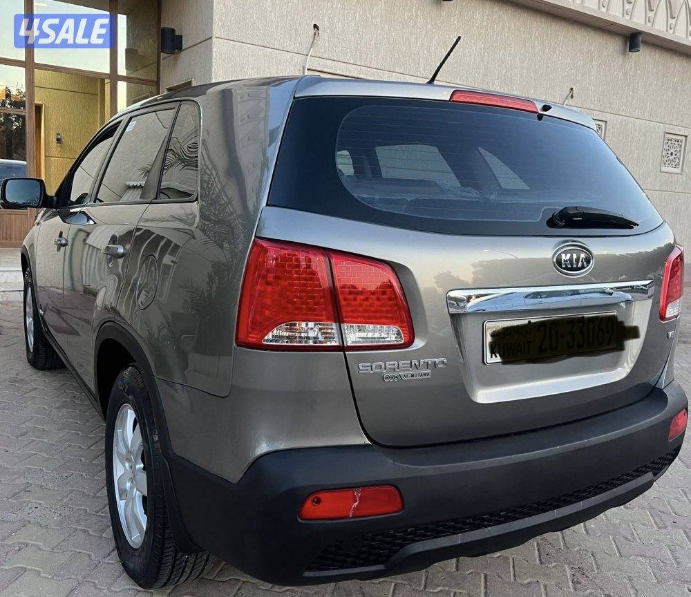 كيا سورينتو موديل 20137