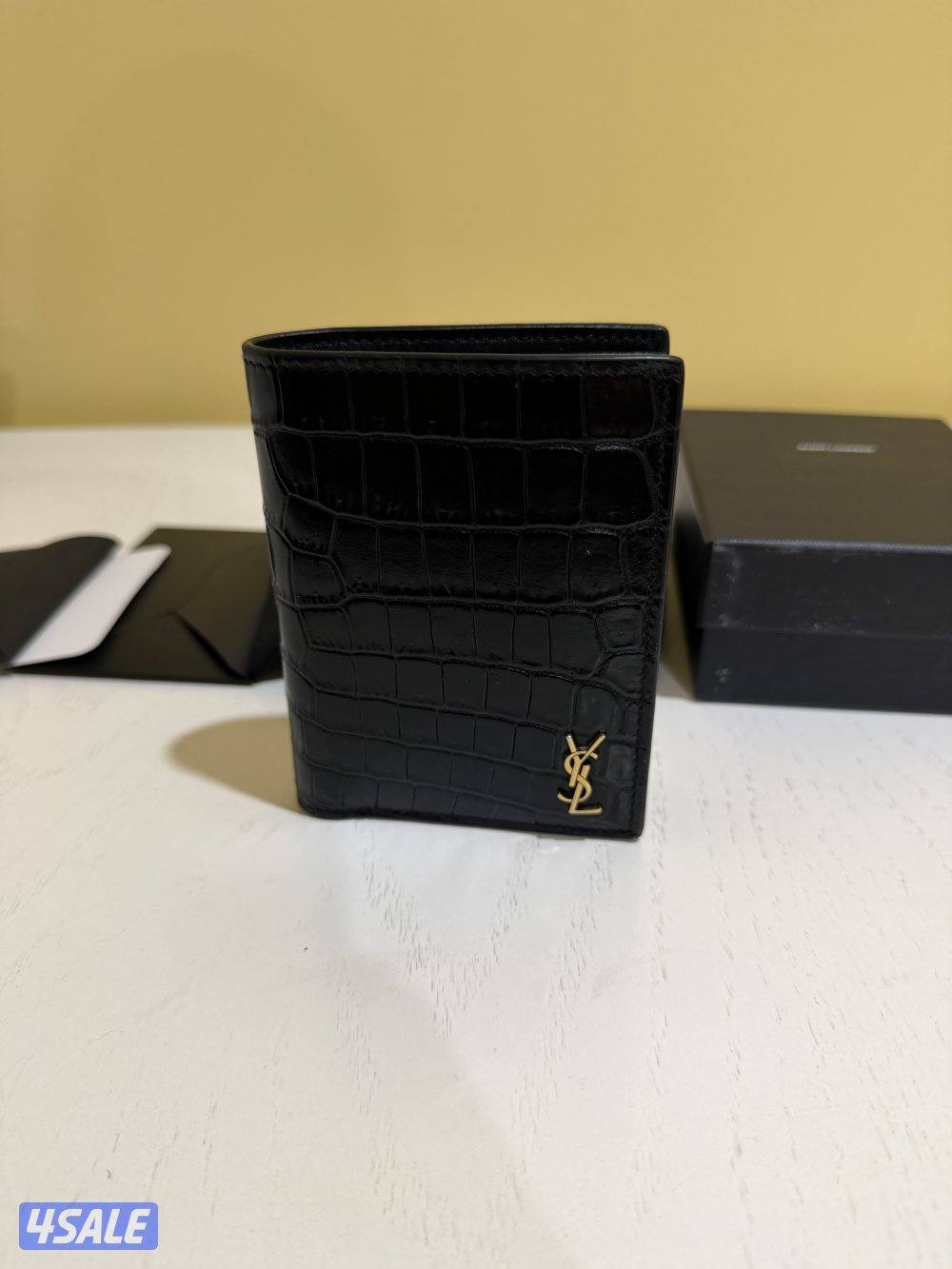 بوك سالوران0