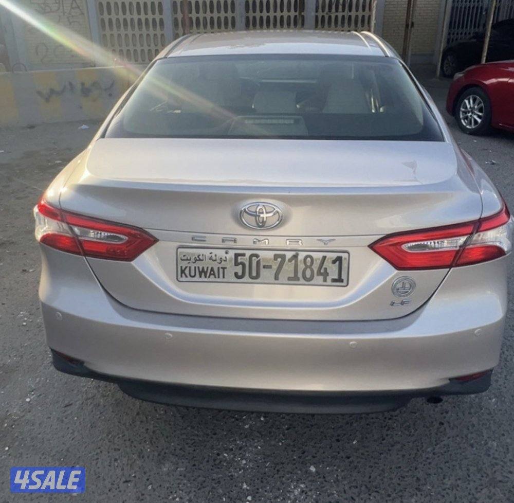 للبيع كامريLe موديل ٢٠١٩ اللون ذهبي شرط الفحص بالكامل قير مكينه شاصي2