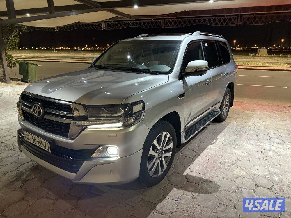 لاند كروزر 20210