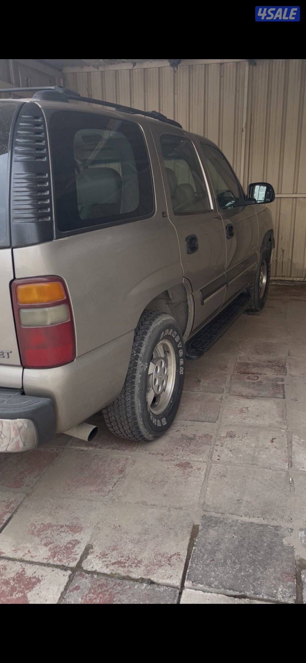 للبيع سيارتين الاولي باجيرو م 2019 الثانية تاهو م20012