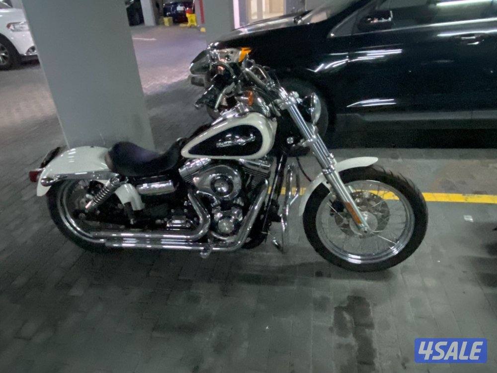 Harley-Davidson Dyna Super Glide0