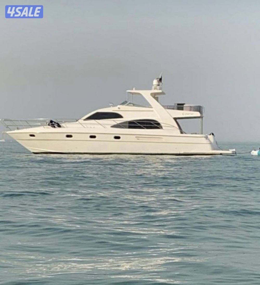 للبيع يخت 55 قدم قلف كرافت عباره عن 3 غرف نوم وصاله ومطبخ وغرفت كابتن0