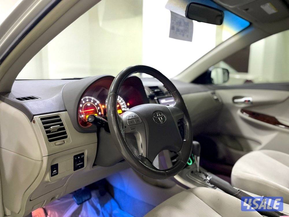 تويوتا كورولا 2008 بحالة ممتازة8