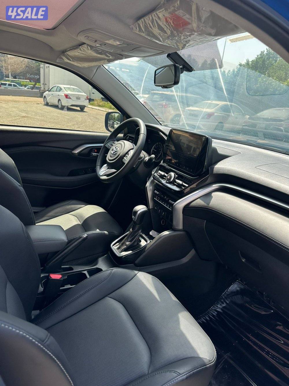 للبيع جيب تايوتا اوربان طراز 20256