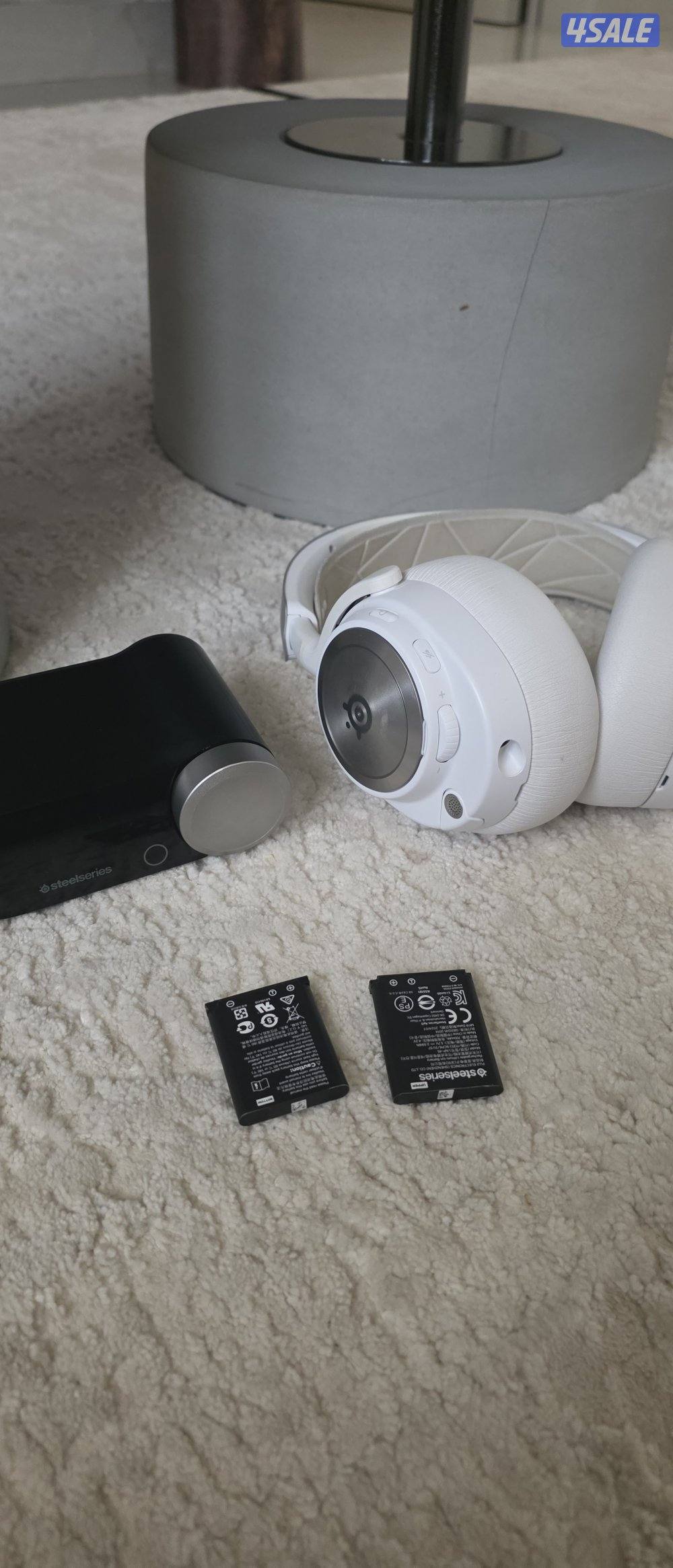 للبيع سماعه مع بطاريتين0