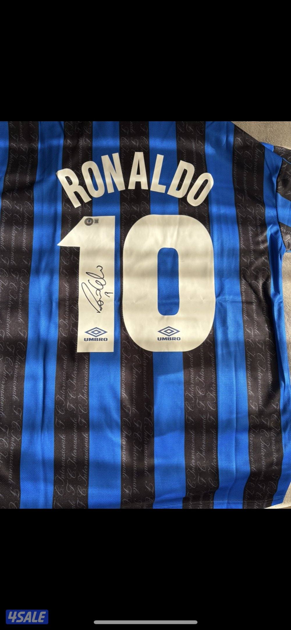 Signed Ronaldo shirt4