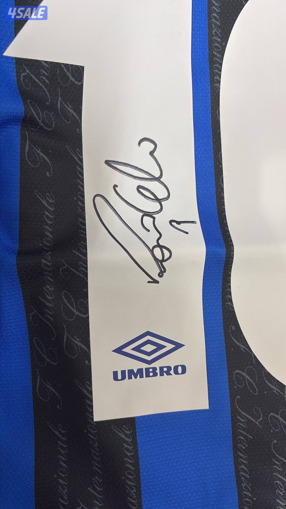 Signed Ronaldo shirt13