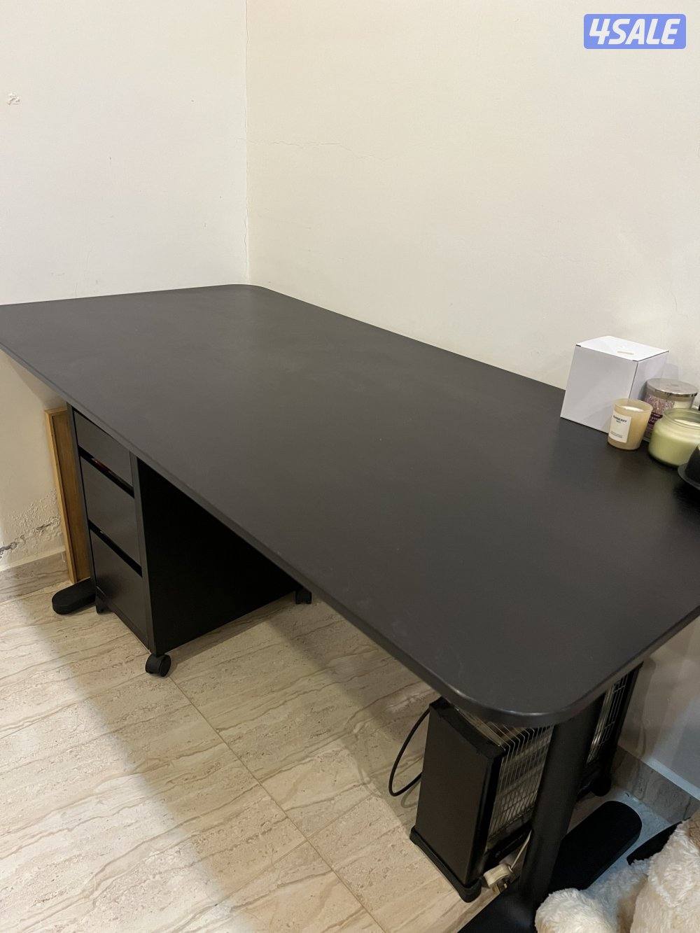 مكتب دراسي من ايكيا0