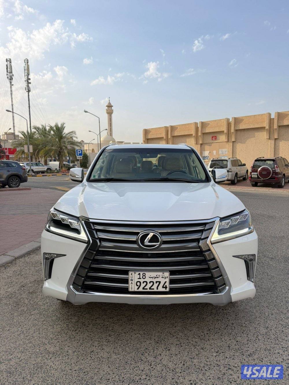 لكزس LX570 ٢٠٢٠ الساير عداد٦٠ ألف شرط الفحص قير مكينه شاصي البدي ٤ قطع2