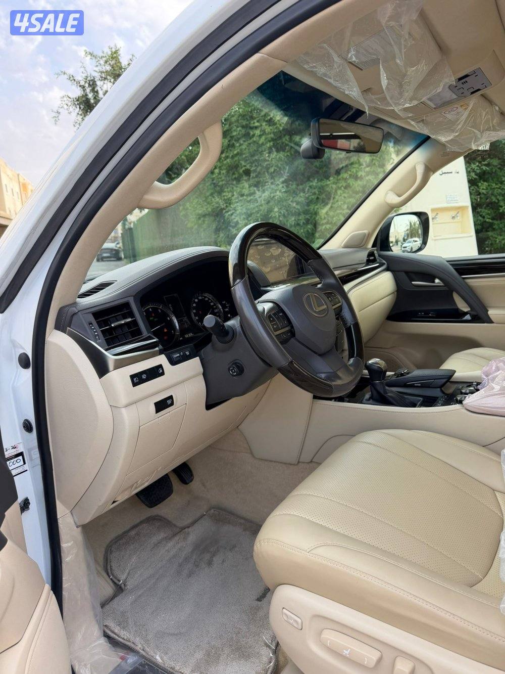 لكزس LX570 ٢٠٢٠ الساير عداد٦٠ ألف شرط الفحص قير مكينه شاصي البدي ٤ قطع5