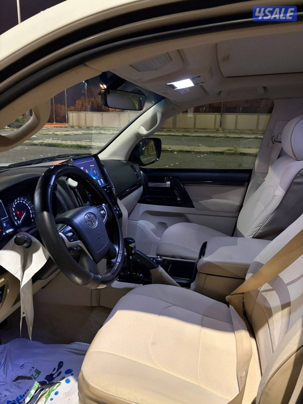 لاند كروز GX.R V8 تورنق ٢٠٢٠ الساير عداد ١٨١ ألف شرط الفحص صبغ قطعتين3