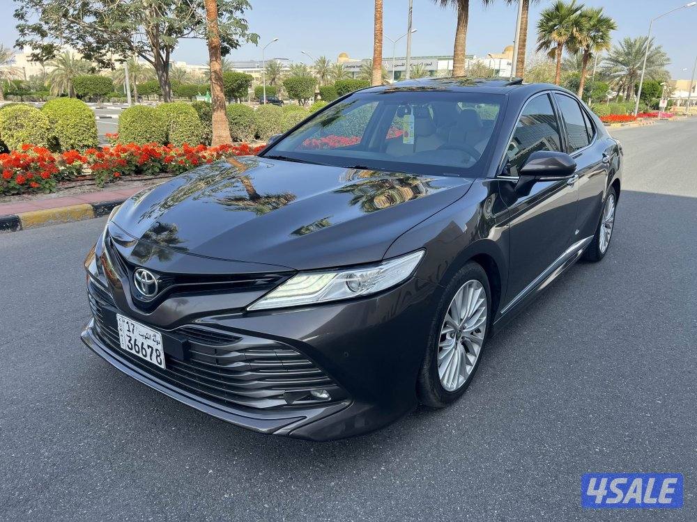 للبيع تويوتا كامري ليمتد V6 موديل 2020 ( فل اوبشن كامل المواصفات )2