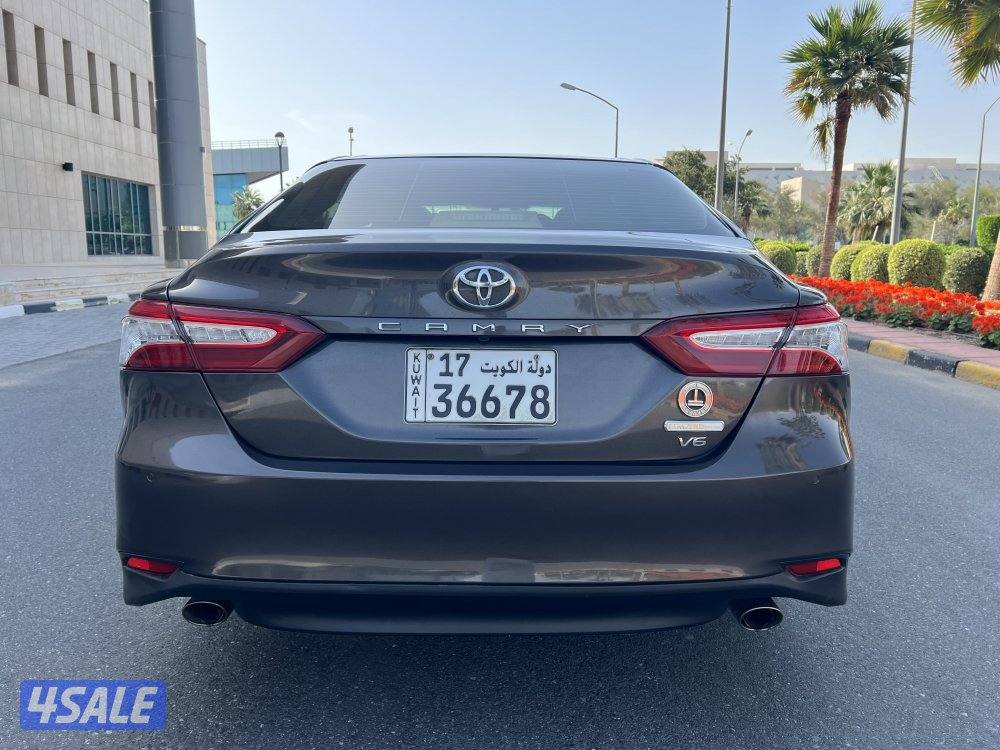 للبيع تويوتا كامري ليمتد V6 موديل 2020 ( فل اوبشن كامل المواصفات )5