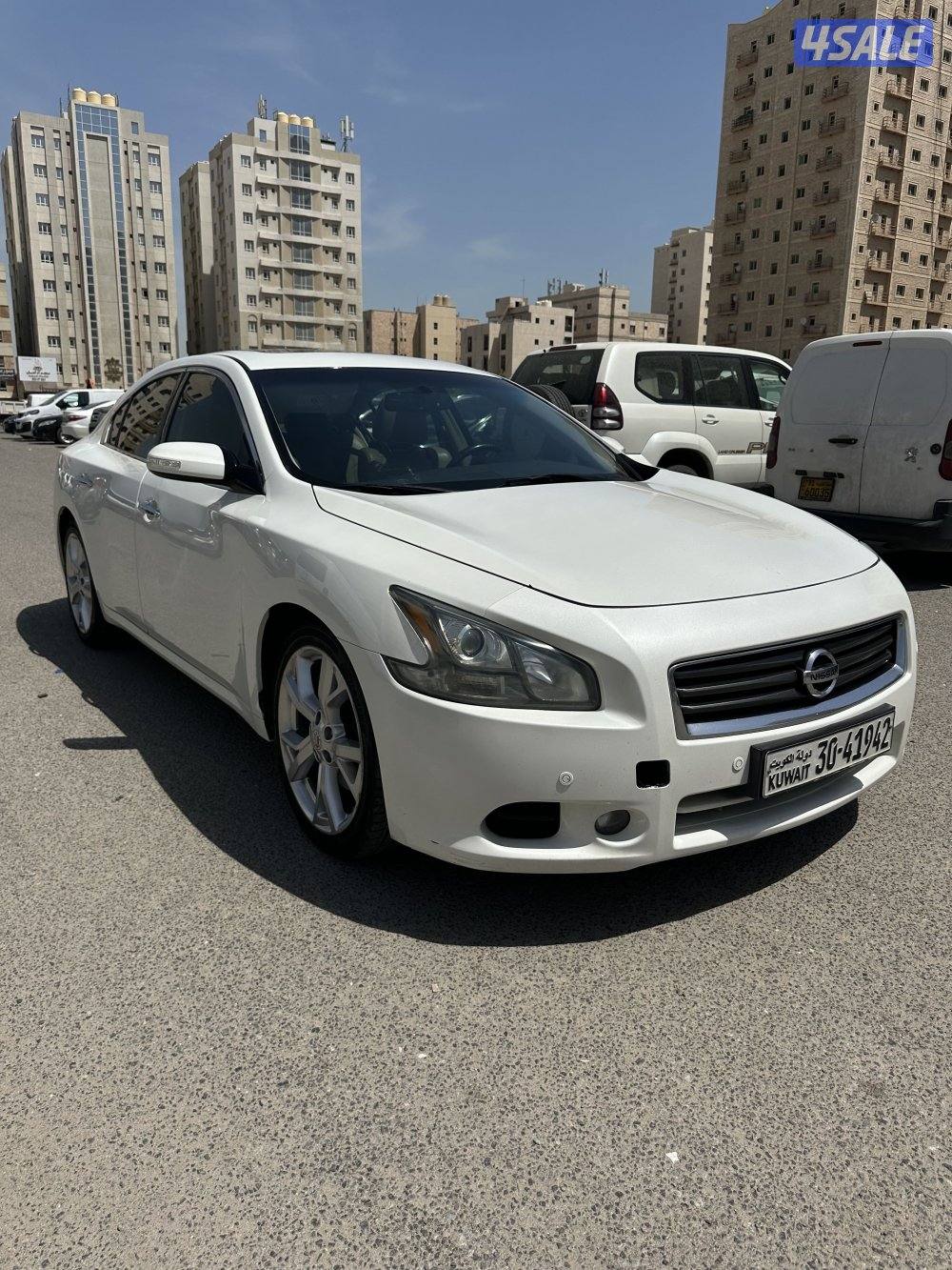 Nissan Maxima 2013 (full option)1