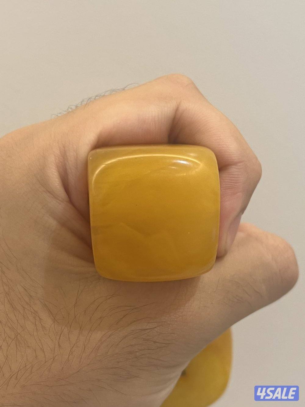 مكعب يمني صب قديم تعريق ملكي سوبر ورنة وكثافة وزن ٣٩ غ ٢٩ مللي3