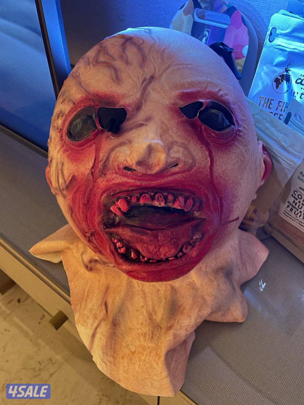 للبيع أقنعه رعب من السيليكون4