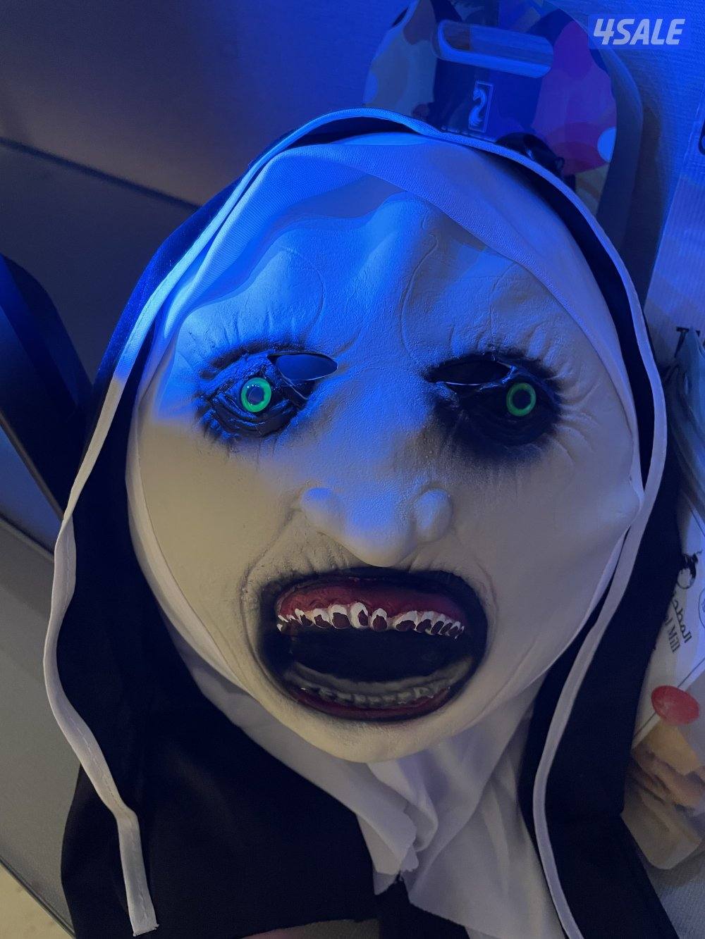 للبيع أقنعه رعب من السيليكون9
