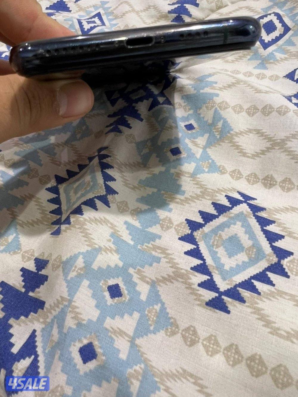 للبيع ايفون ١١ برو ماكس ٢٥٦ قيقا مبدل شاشه فقط !!4