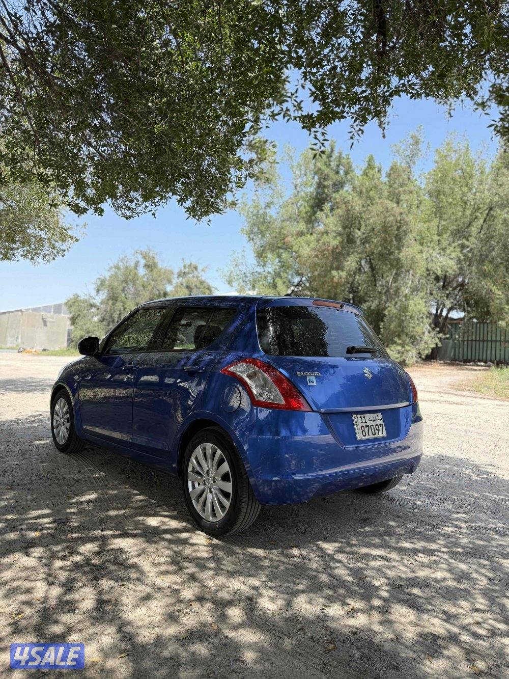 للبيع سوزوكي سويفت موديل 20133