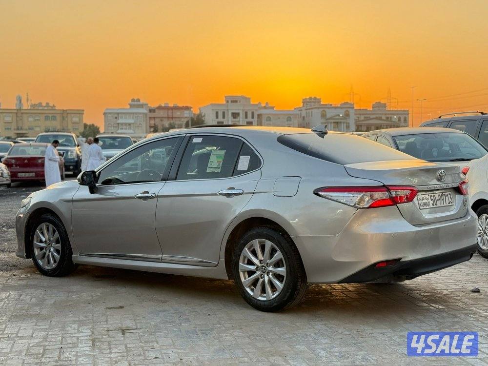 للبيع كامري 2018 الفل فتحه2