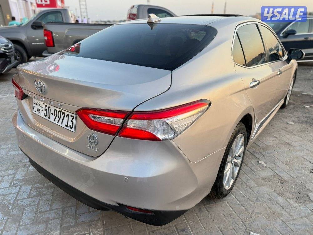 للبيع كامري 2018 الفل فتحه3