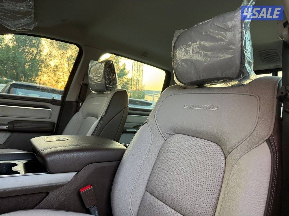 RAM LARAMIE 4*4 _2025 صبغ الوكالة8