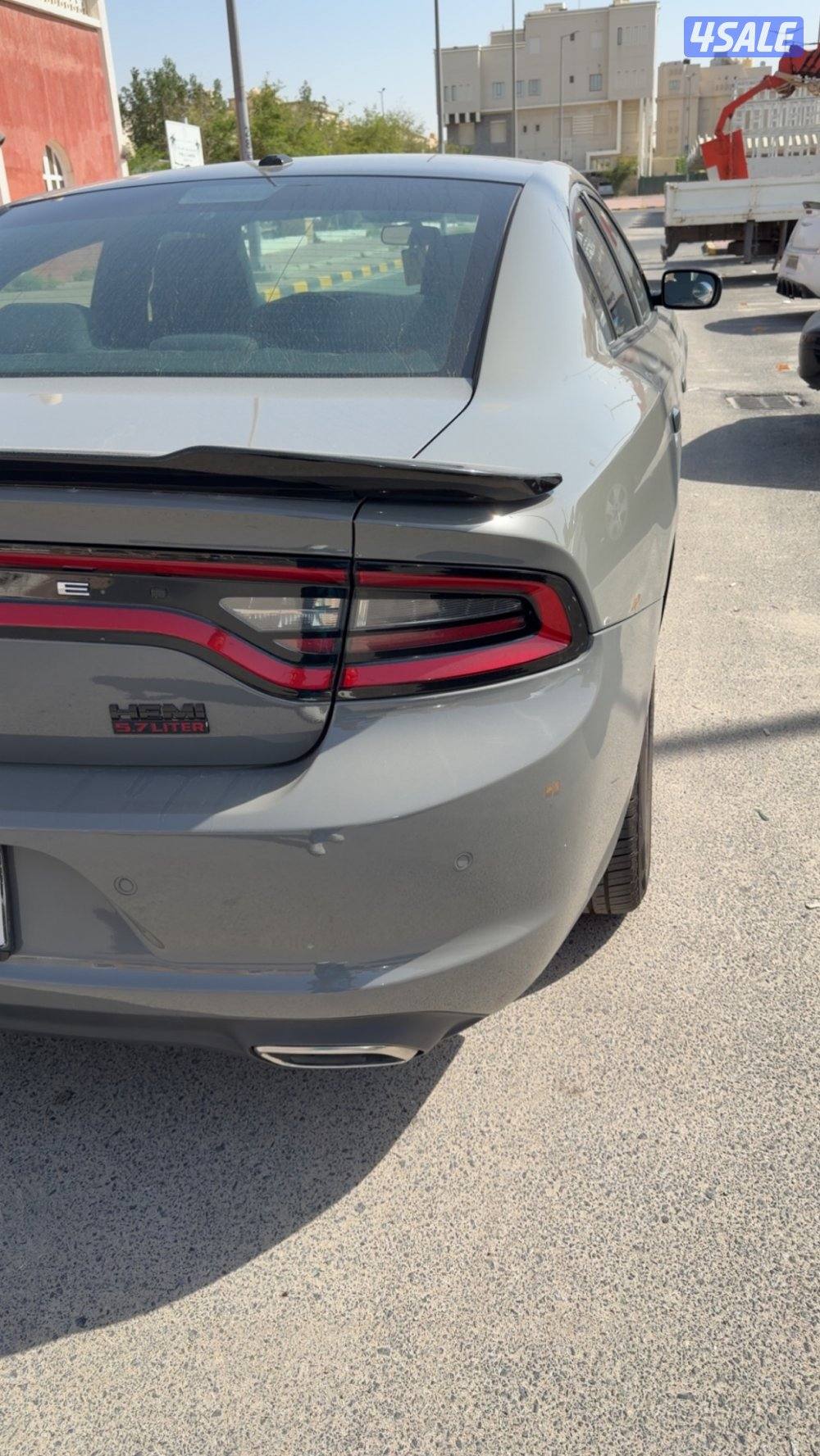 للبيع دودج تشارجر شاصي جيد3