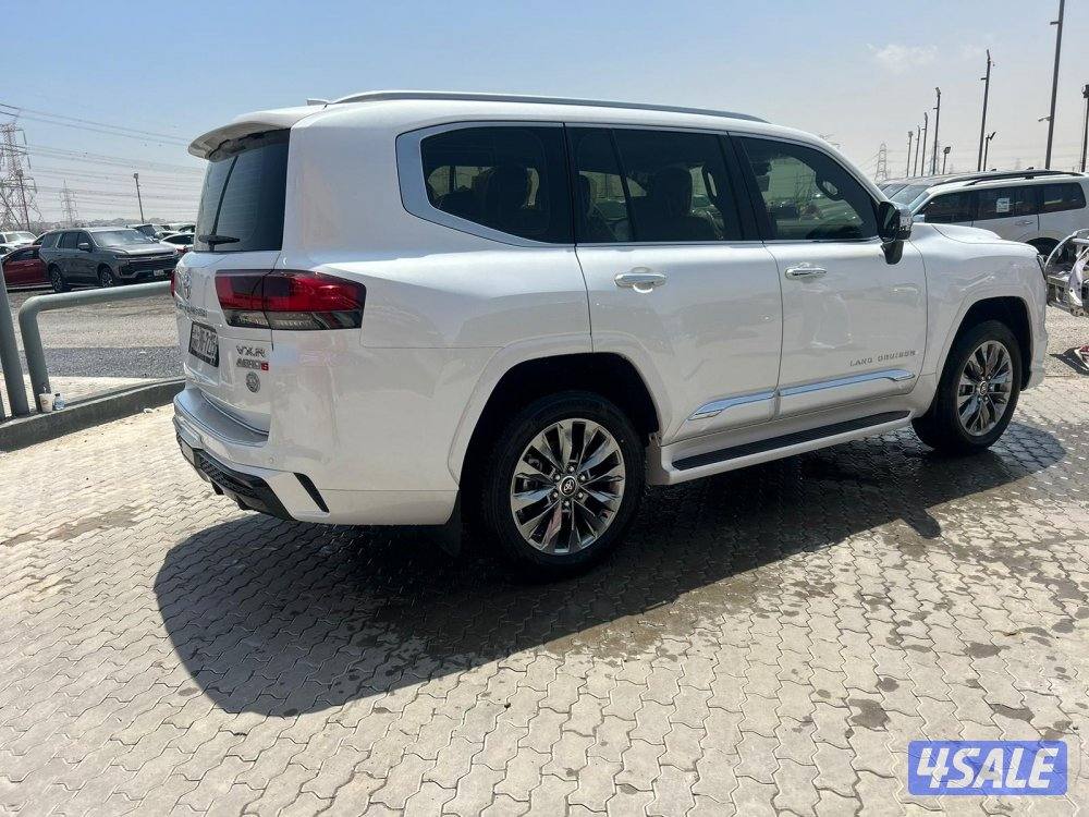 لاند كروزر VX.R AEROs twin turbo.V6 موديل 2026 ماشى 2000 k.m3