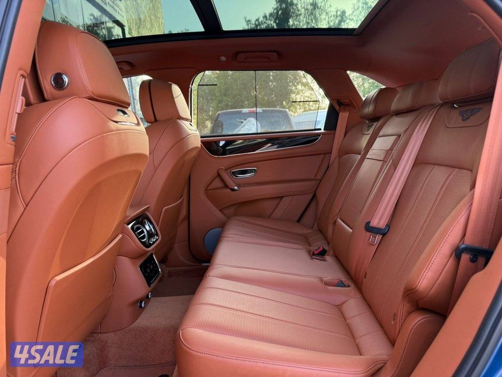 BENTLEY BENTAYGA V8 _2020 عداد 28 الف فقط9