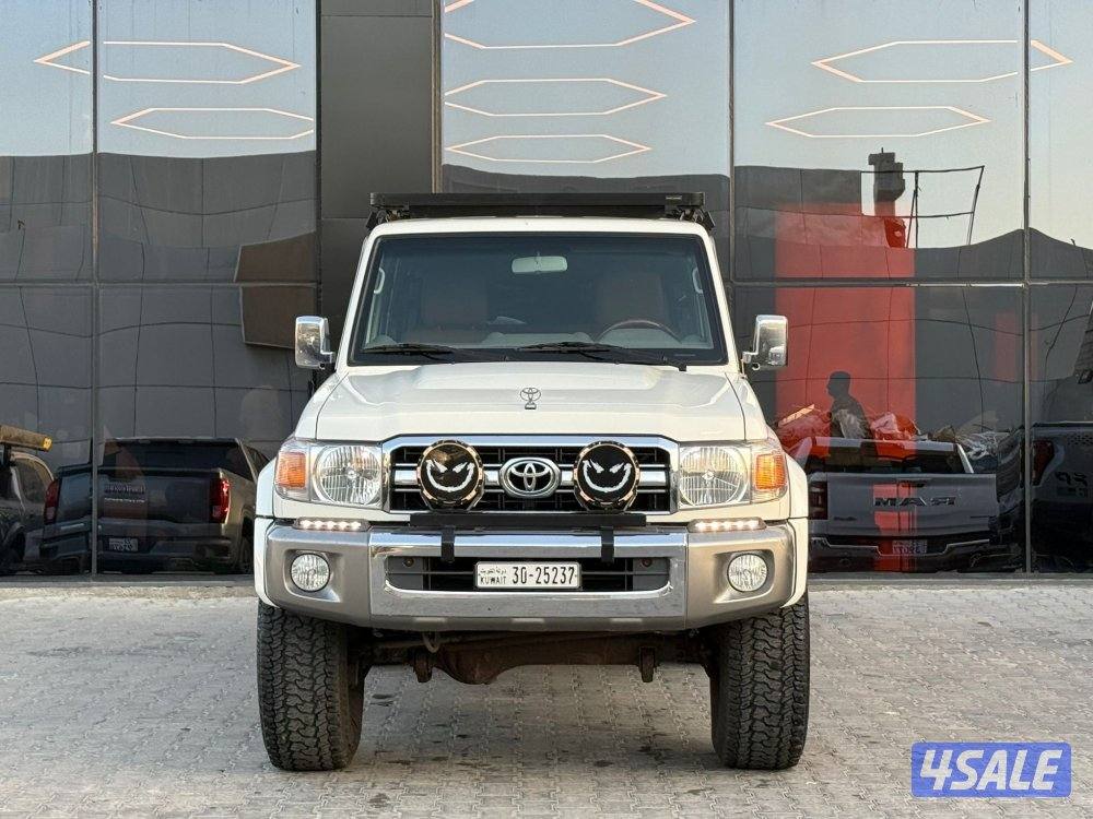 LAND CRUISER LX 4WD V6 _2013 صبغ الوكالة2