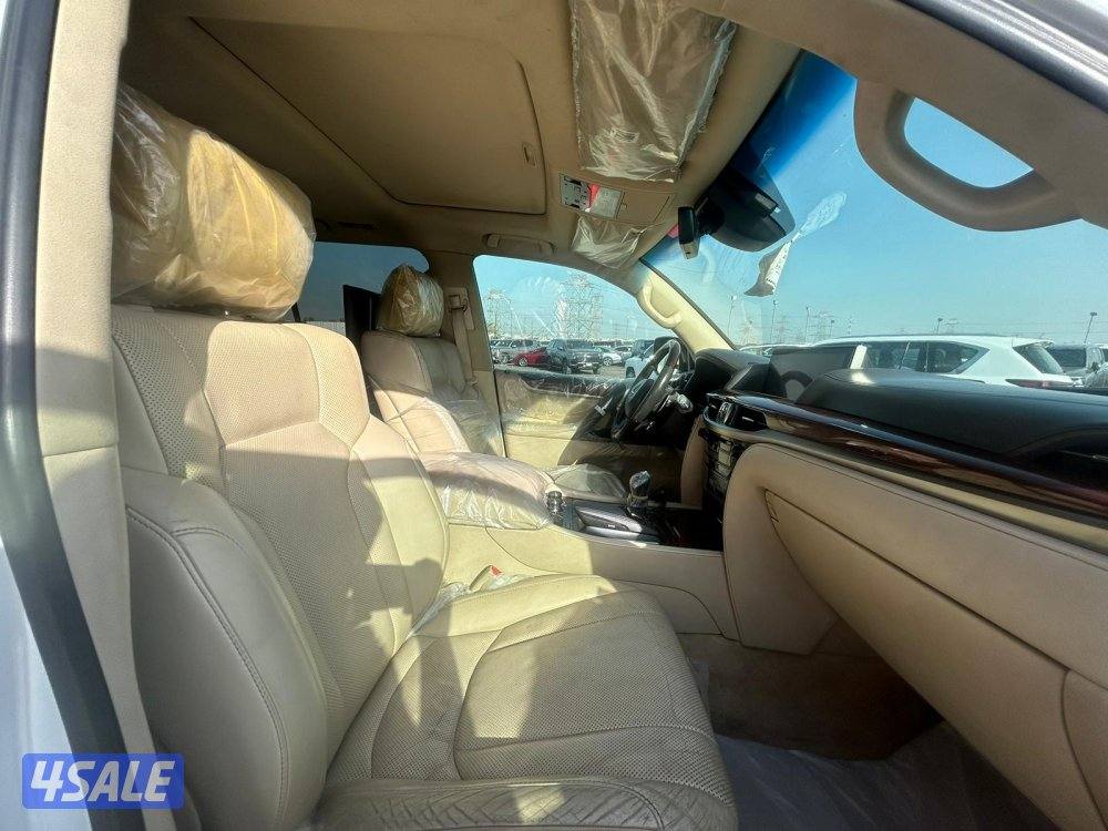 لكزس LX570 s موديل 2018 ماشى 234.000 k.m  وارد الخليج .صبغ وكالة5