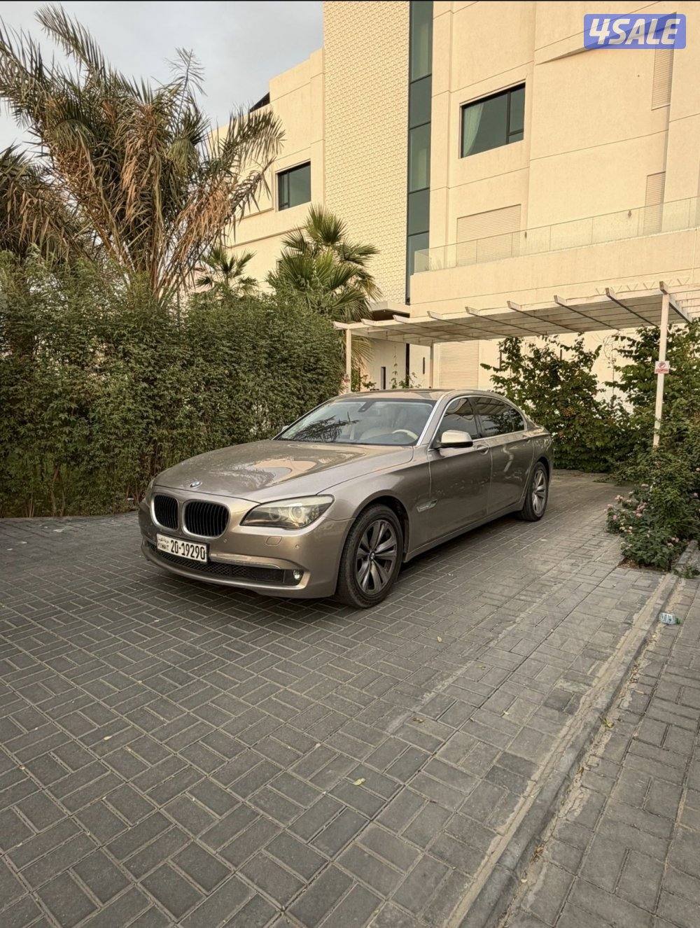 سيارة للبيع2