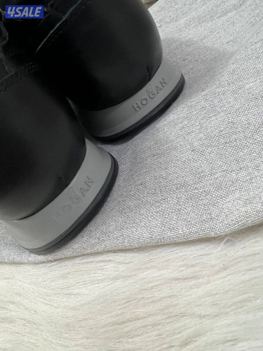 جوتي هوقان مقاس ٤٣ اصلي3