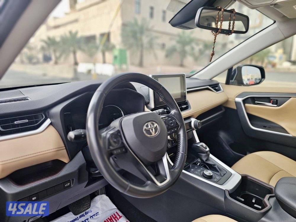 Toyota Rav 4-2023 Top model Alsayer service12