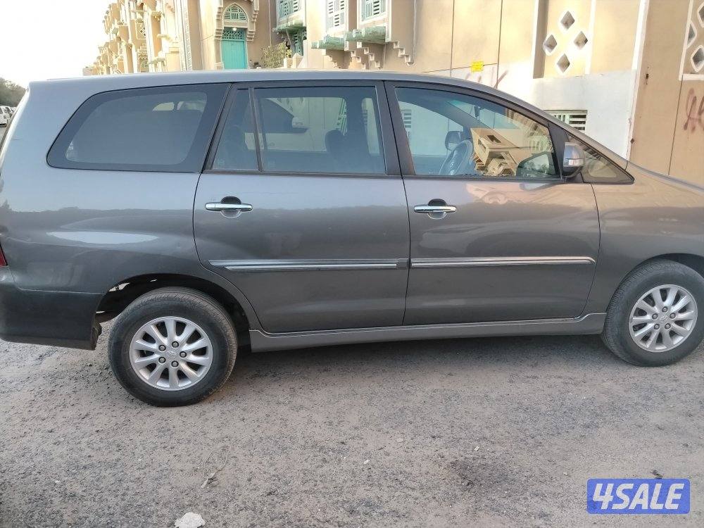 تويوتا انوفا    موديل 20153