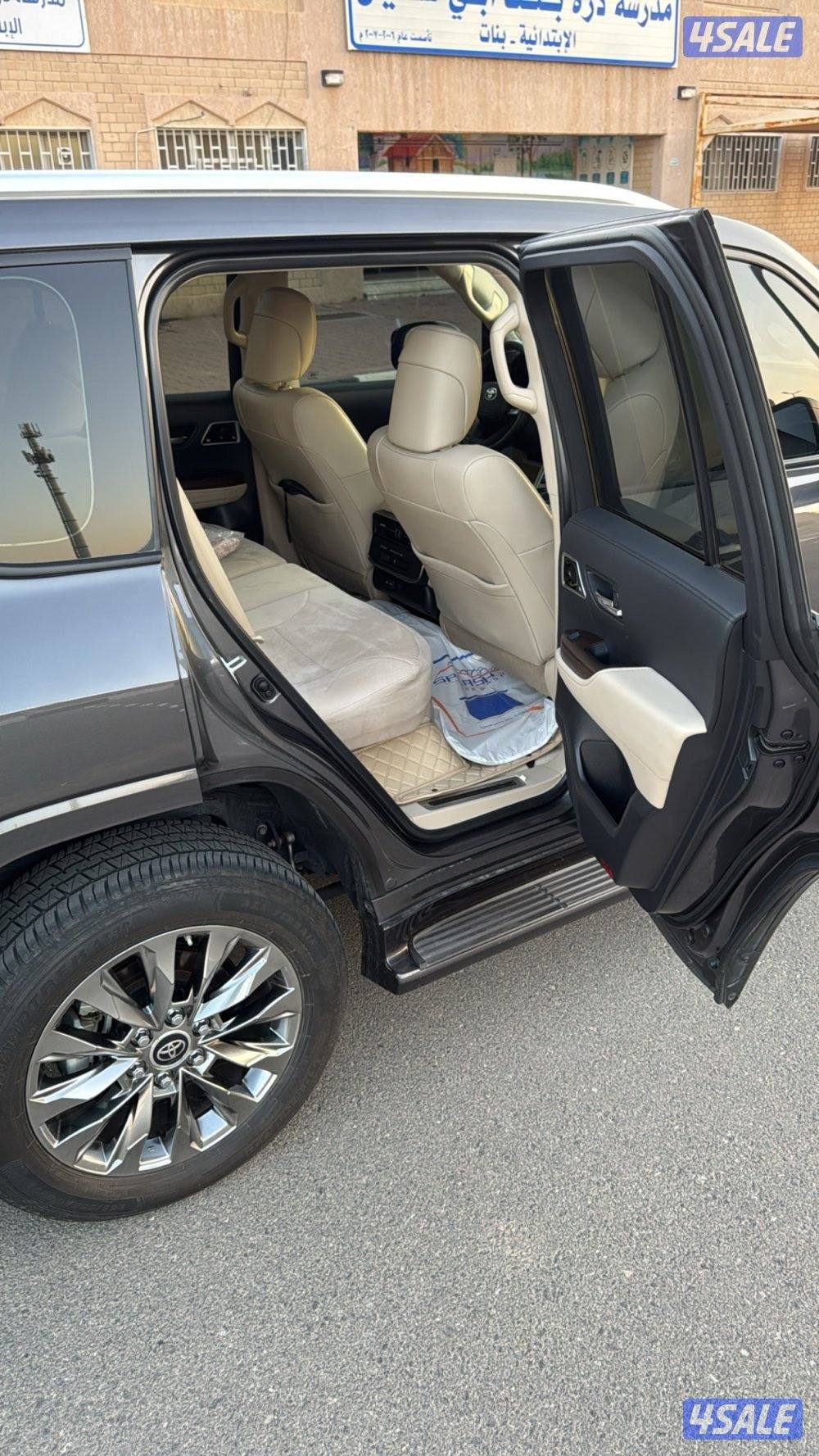 لاند كروزر 2024 بحالة الوكالة6