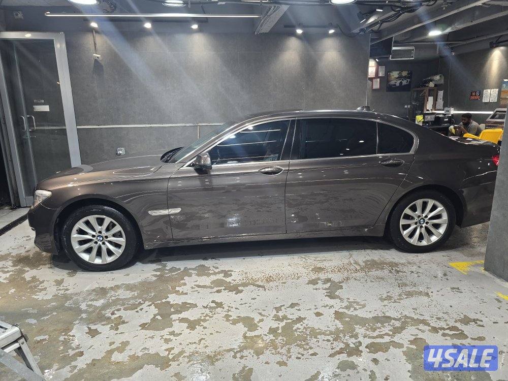 للبيع موديل 730LI. 2015 صبغ الوكالة عداد ٢٠١٣ بحالة ممتازه1