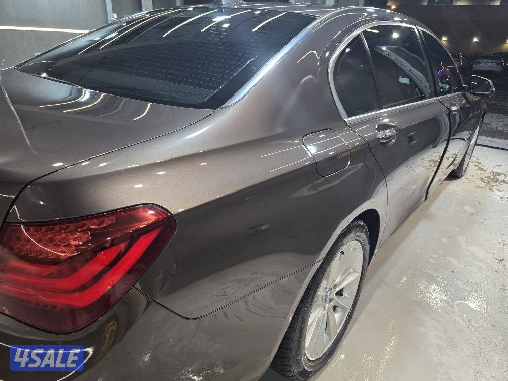 للبيع موديل 730LI. 2015 صبغ الوكالة عداد ٢٠١٣ بحالة ممتازه2