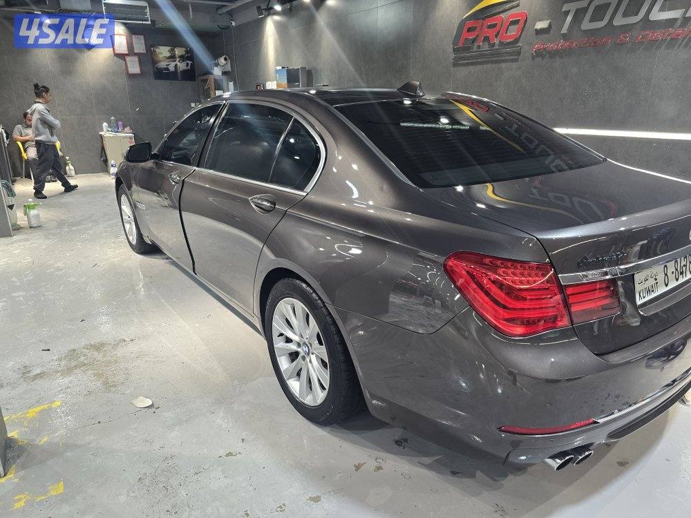 للبيع موديل 730LI. 2015 صبغ الوكالة عداد ٢٠١٣ بحالة ممتازه5