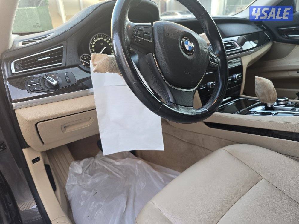 للبيع موديل 730LI. 2015 صبغ الوكالة عداد ٢٠١٣ بحالة ممتازه9